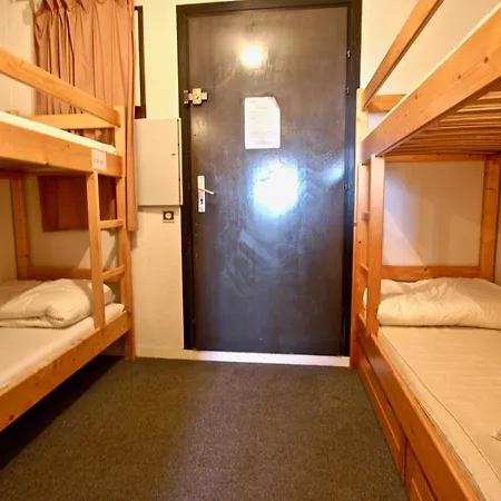 Appartement Studio cabine 5 pers, proche pistes, balcon sud-ouest - FR-1-340-65 *